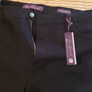 Gloria Vanderbilt Amanda Black Jeans,.18 Long